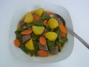 Bohneneintopf.jpg Bohneneintopf.jpg