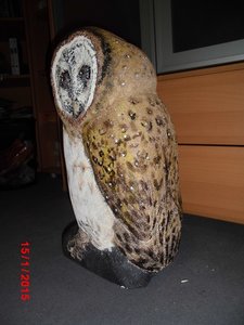 schleiereule aus Ã¼tonstein, bemalt (5).JPG