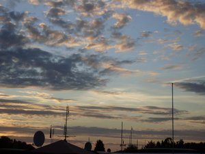 SL370523.jpg SL370523.jpg