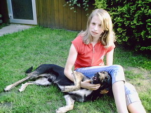 Saskia mit Rocky.jpg Saskia mit Rocky.jpg