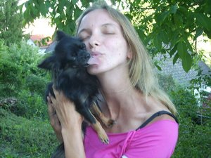 Laila und Frauchen_26.06.2011.JPG