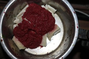 Pansen bzw. Kuddeln mit Obst (Beerenmix (Cranberry, Himbeere, Heidelbeere), Banane, Zitrone, Apf.JPG